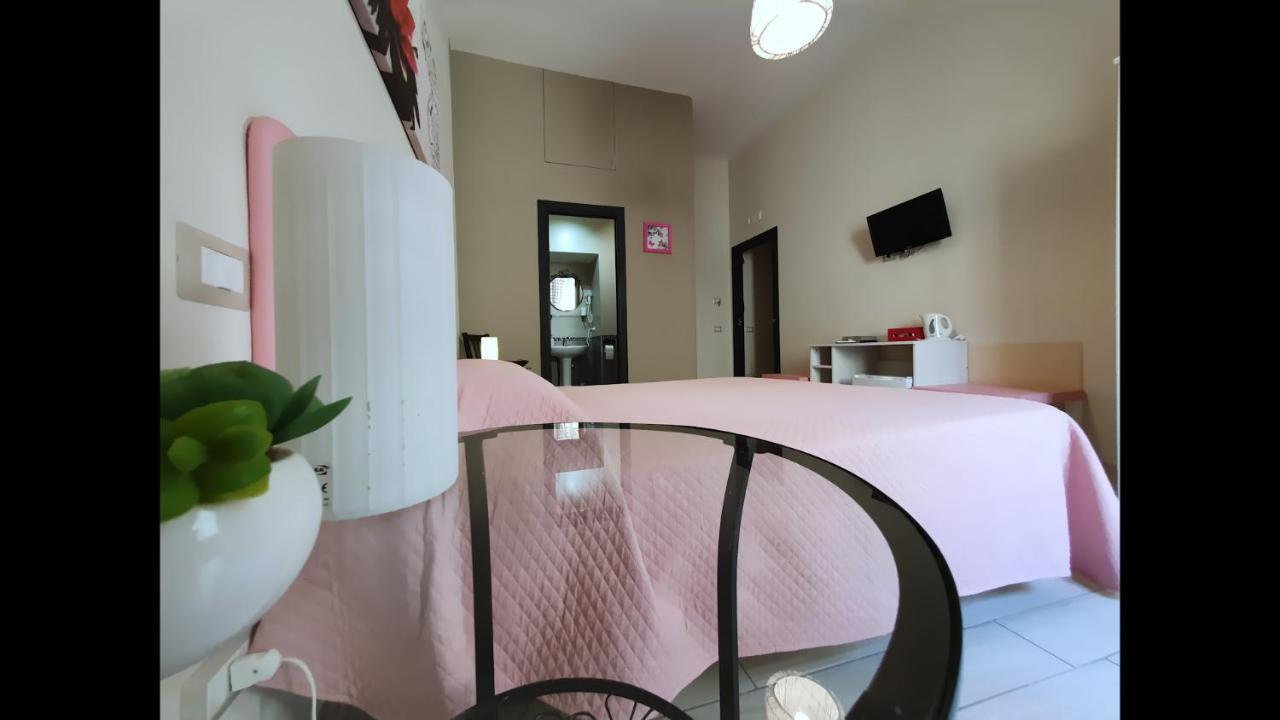 Domus Armenio Bed & Breakfast Наполи Екстериор снимка