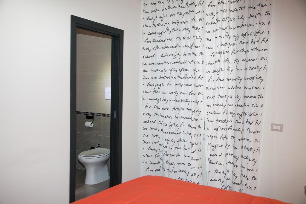 Domus Armenio Bed & Breakfast Наполи Стая снимка