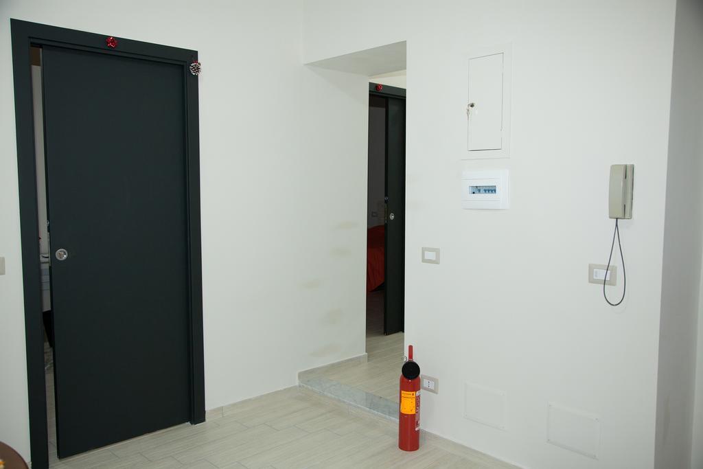 Domus Armenio Bed & Breakfast Наполи Екстериор снимка