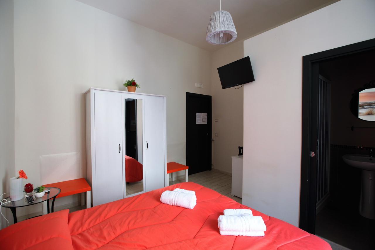 Domus Armenio Bed & Breakfast Наполи Екстериор снимка