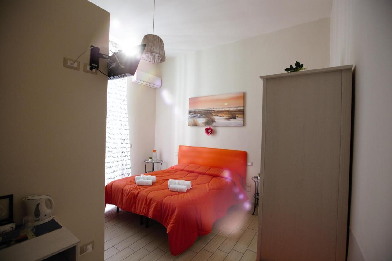 Domus Armenio Bed & Breakfast Наполи Екстериор снимка